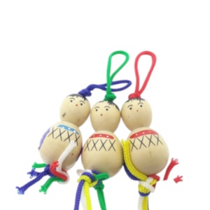 Set van 10 houten gelukspoppetjes