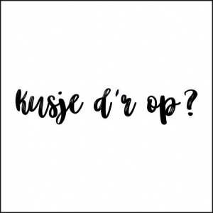 Wenskaart “Kusje d'r op?” – 150 x 150 mm – Inclusief Envelop