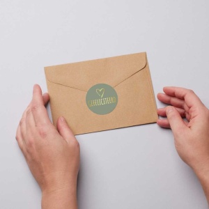 250x - "Gefeliciteerd" - Sluitstickers - Ø39mm - Olijfgroen met Gouden Hart en Tekst - Stickers