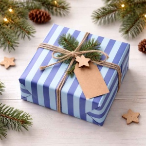 Cadeaupapier - Stripes (Blauw) - (1 STUK) – 1000 × 70 cm – Donker Blauwe Strepen - Inpakpapier